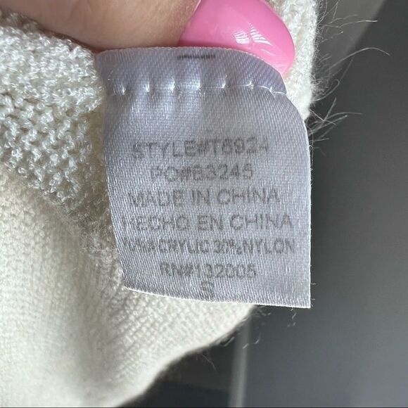 Sz S Entro Ivory Cold Shoulder Knit Sweater - Picture 11 of 11